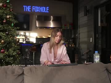 blondefoxsilverfox's chat room