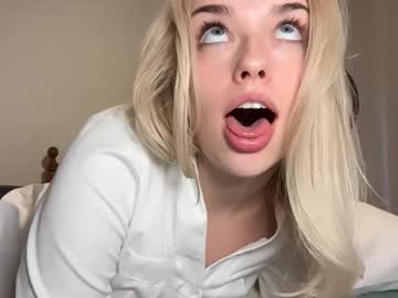 ellalowe's chat room