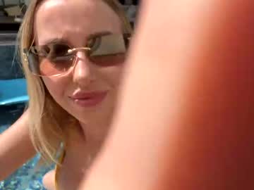 itsmealexisrae's chat room