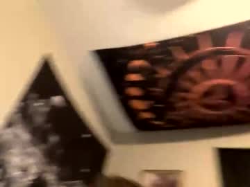 skinnyangel21's chat room