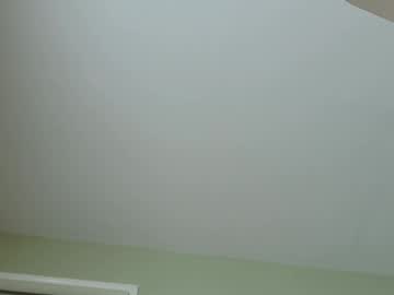 ellalowe's chat room