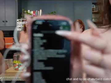 nakedbakers's chat room