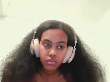 blackbarbieinthecity's chat room