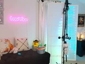 foxy_gamer's chat room