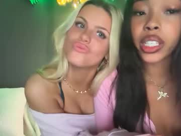 ella_hill's chat room