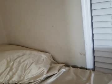 tinywithtiddies's chat room