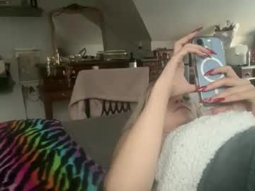 emmangel's chat room