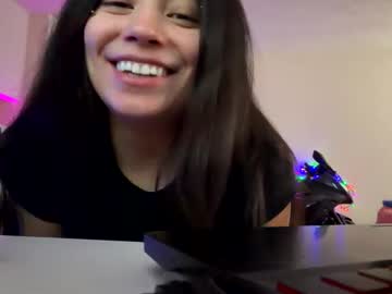 petitelatinamama's chat room