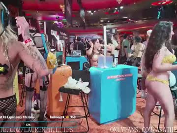 laurenphillips's chat room