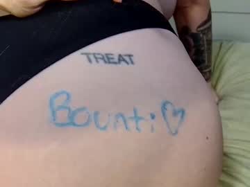 honeybeexx69's chat room