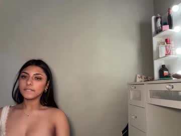 sophiasecretsx's chat room