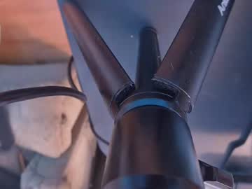 fuckyouletsfuck's chat room