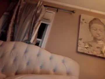 xochampagnemami's chat room