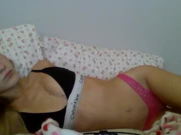 emmabrooksxo's chat room