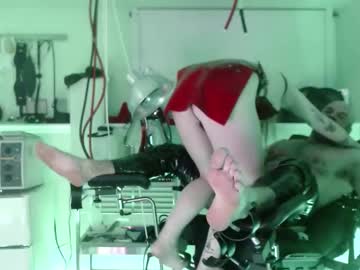 l0v35_2_5p00g3's chat room