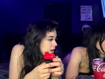 ravyn_nyx's chat room