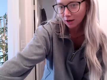 lilyyymonroee's chat room