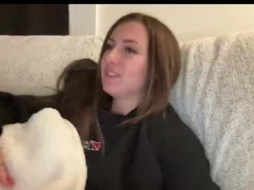 laylahlaylah1's chat room