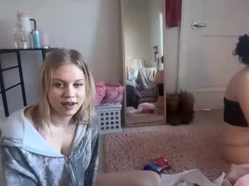 lunarose17's chat room