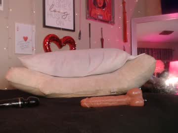 milf_lacey's chat room