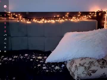 _just_a_simple_girl's chat room