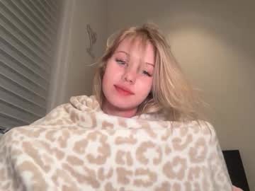 lunarose17's chat room