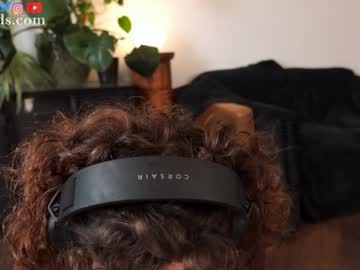 serareads's chat room