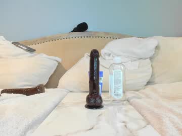 eatmygingersnapps's chat room