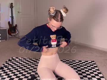 petitebrat's chat room