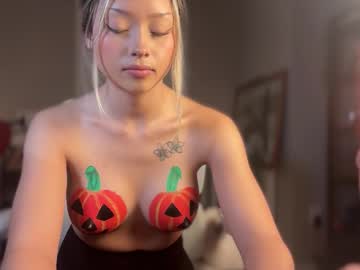 carmenxrose's chat room