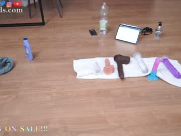 serareads's chat room