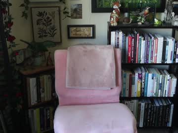 ellynaomi's chat room