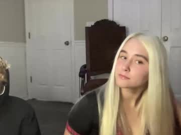 irispink1's chat room