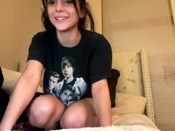 esoterickitten777's chat room