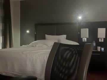 mr_mrs_glitter's chat room