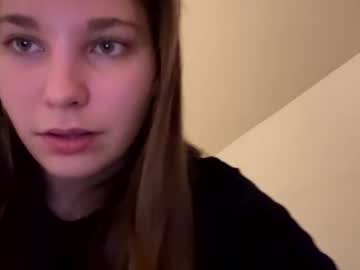 deepthroatqueen33's chat room