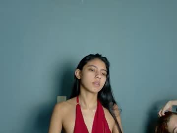 petitestrawberry18's chat room