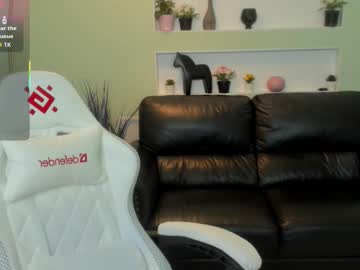 michafox's chat room