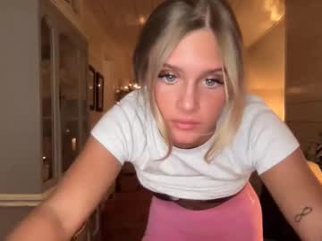 carlybora's chat room