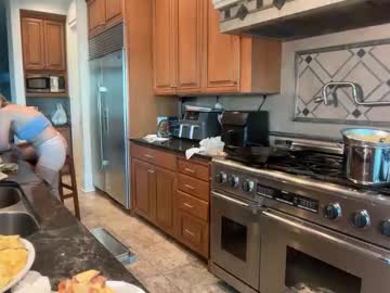 lunarose17's chat room