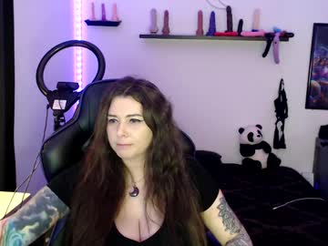 bigtittedtattedlesbian's chat room