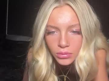 lilybabbyyy's chat room