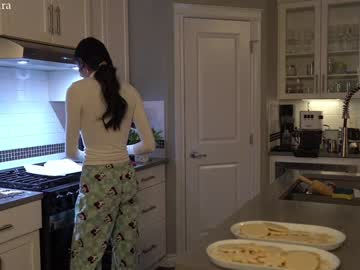 littlemiss_kira's chat room