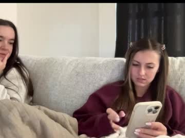 laylahlaylah1's chat room