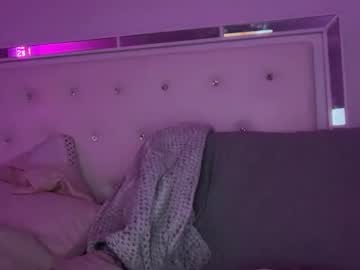 theblondeetwinss's chat room