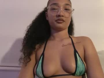 rosalinatoosexy's chat room