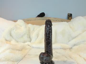 eatmygingersnapps's chat room