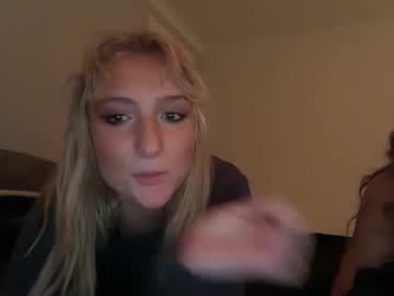 lilybrown07's chat room