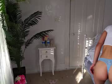 sunluscious's chat room