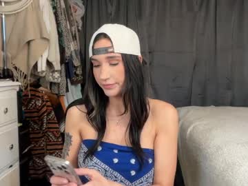 ella2sweet's chat room